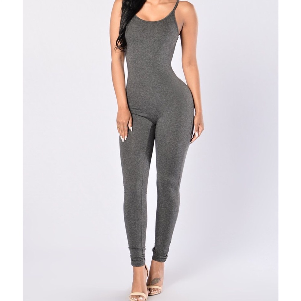 FASHION NOVA JUMPSUIT